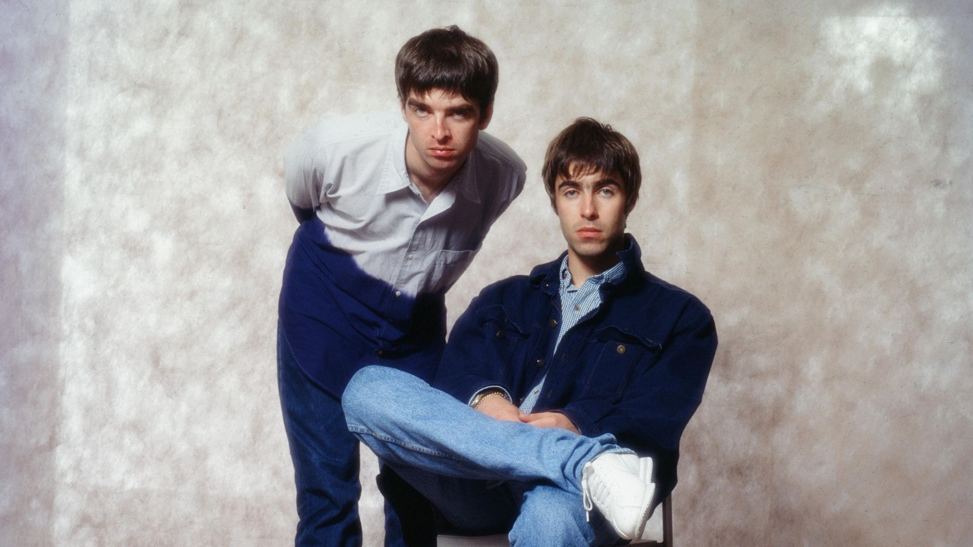 Oasis em 1994 - Foto: Koh Hasebe / Shinko Music / Getty Images