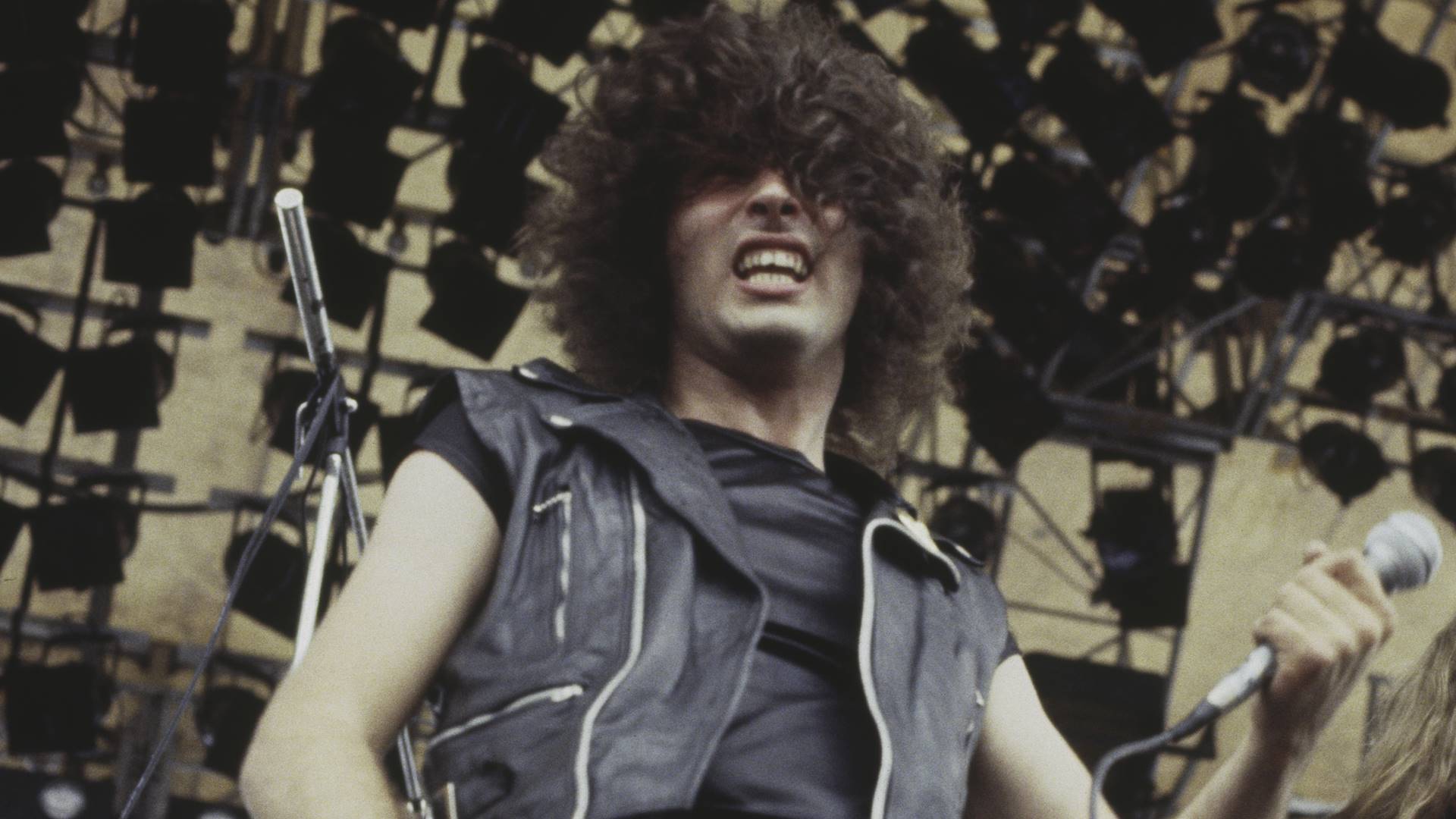 Paul Mario Day, primeiro vocalista do Iron Maiden, em foto de 1981