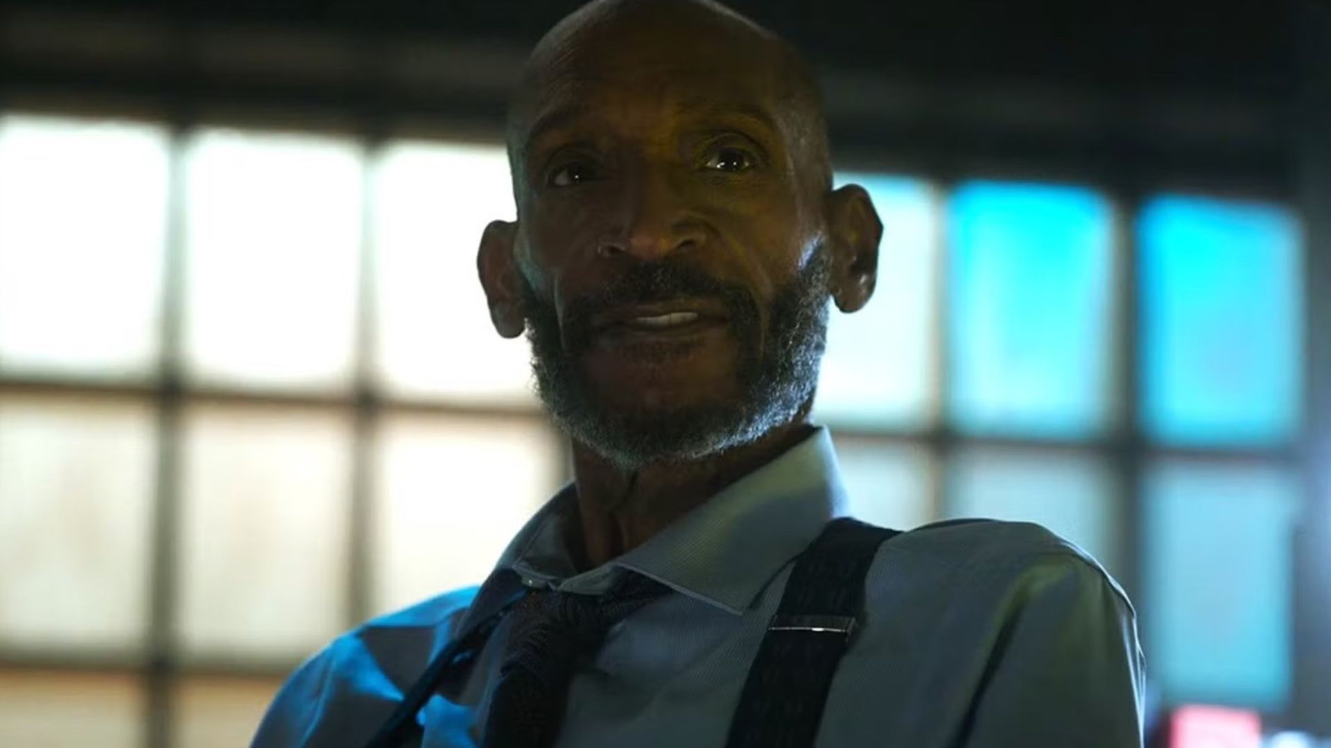 William Bludworth, o misterioso dono de uma funerária, foi a pessoa que sobreviveu à Morte por mais tempo em Premonição (Foto: Divulgação/Warner Bros. Pictures)