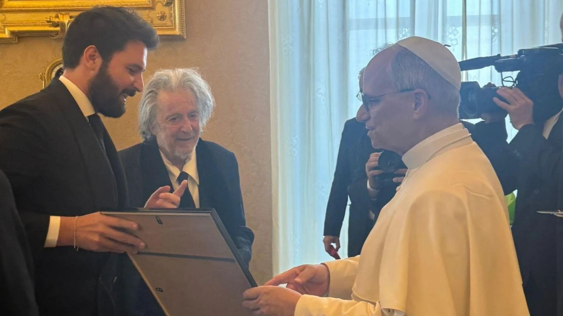 Andrea Iervolino, Al Pacino e o Papa Leão XIV (Foto: Reprodução/Instagram)