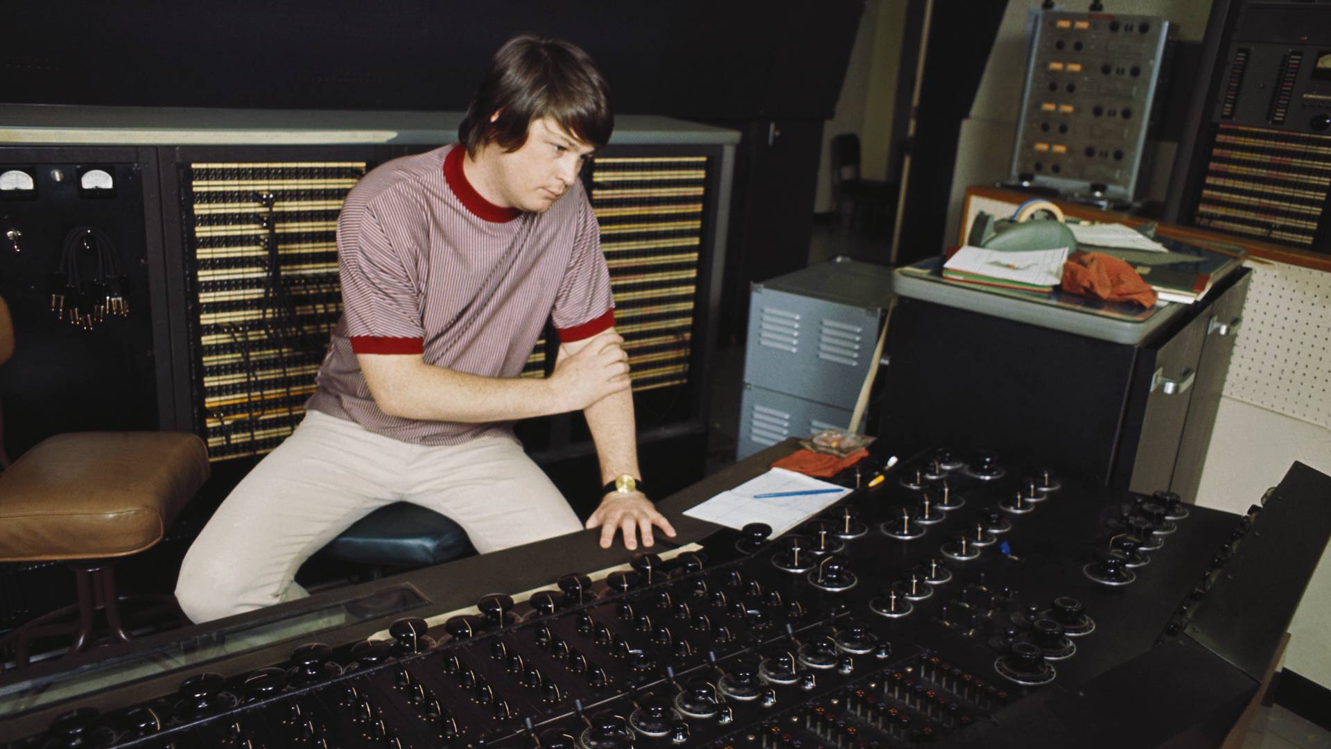 Brian Wilson, dos Beach Boys, durante as gravações de Pet Sounds, em 1966