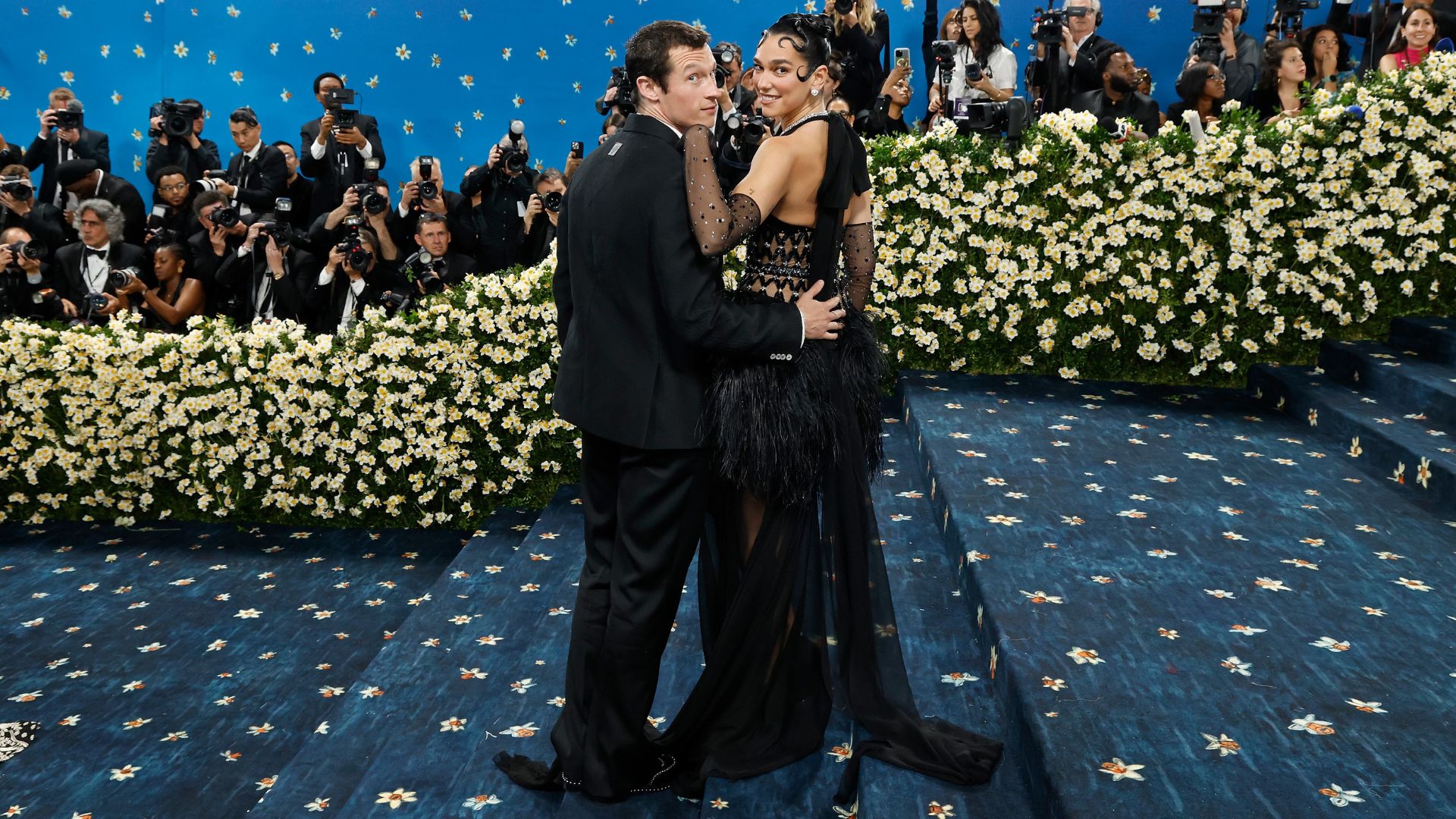 Callum Turner e Dua Lipa no Met Gala 2025