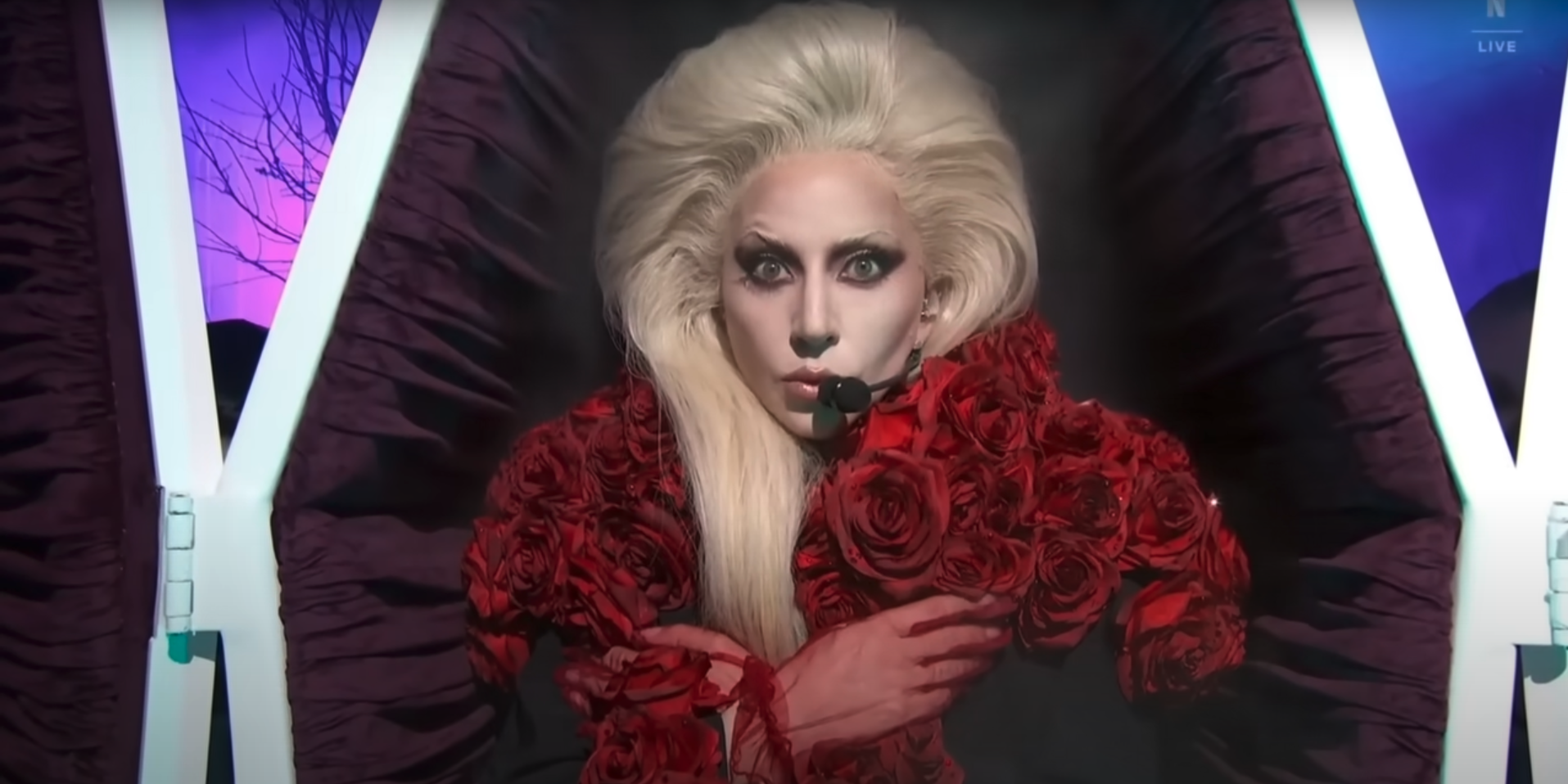 Lady Gaga durante apresentação no Tudum 2025