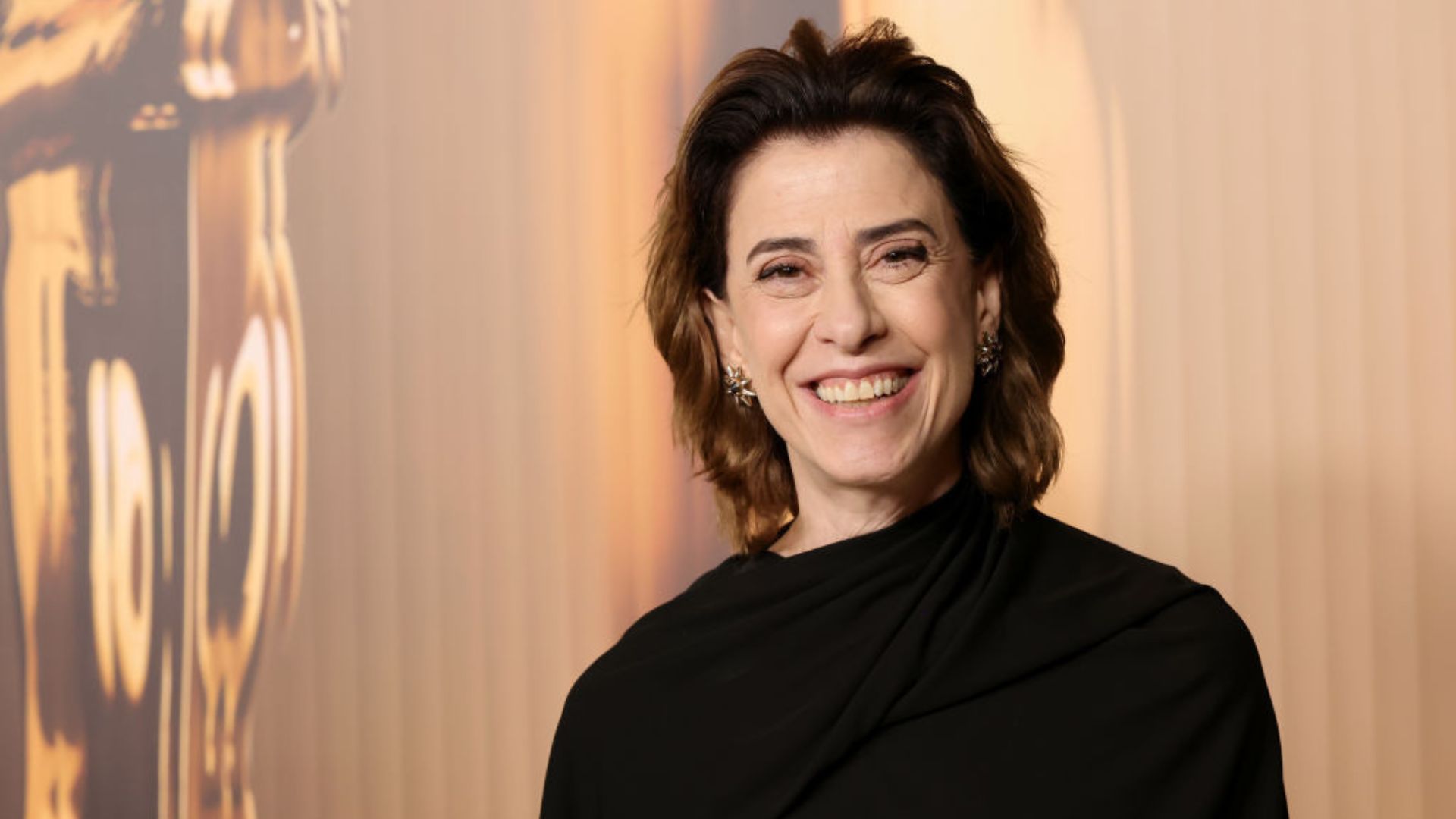 Fernanda Torres e equipe de Ainda Estou Aqui são convidados para integrar Academia do Oscar