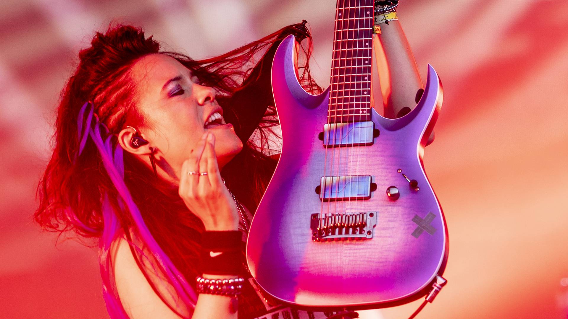 Jen Majura, do Evanescence, em 2019