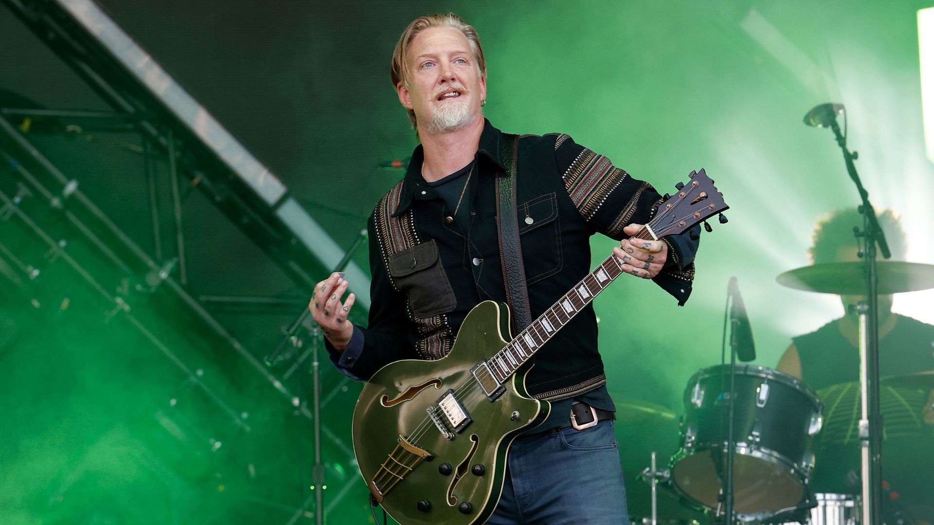 Josh Homme, do Queens of the Stone Age, em 2023