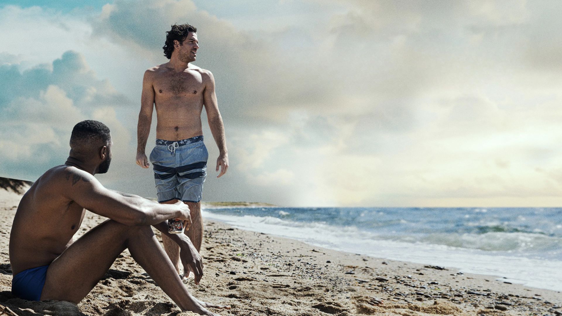 Maré Alta, drama gay com Marco Pigossi, ganha data de estreia no streaming