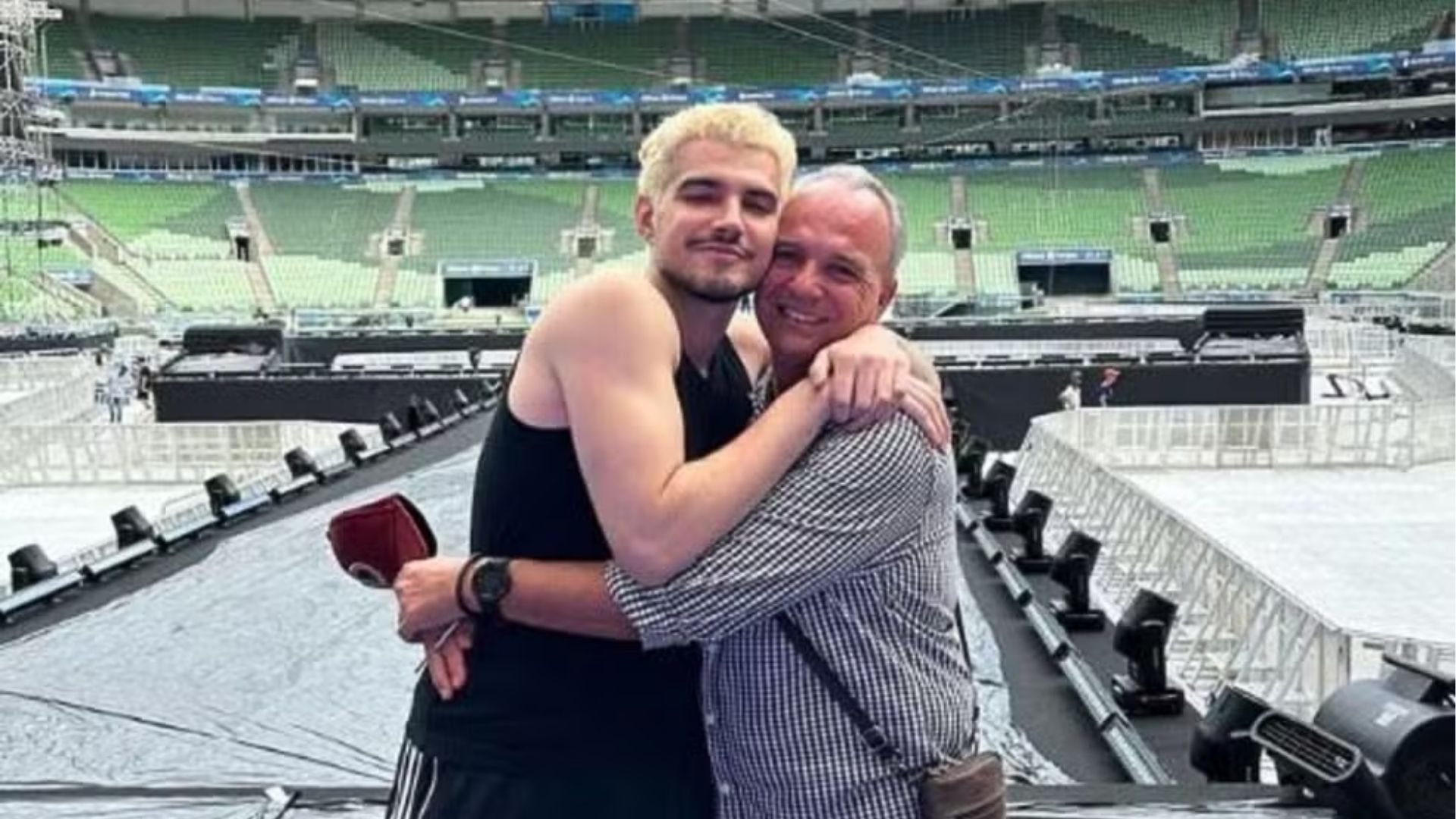 Jão com o pai Carlos Alberto Balbino — Foto: Reprodução/Instagram