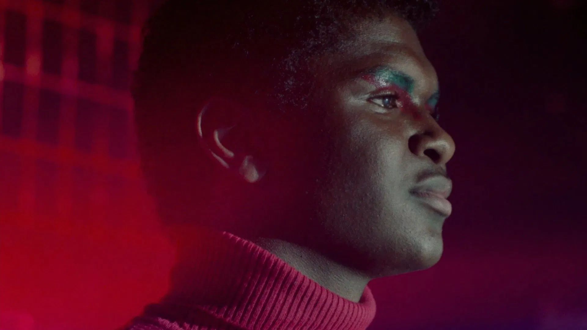 Pedágio retrata a opressão e a violência sofrida pela população LGBTQIPAN+ frente às incoerências e atrocidades promovidas pela sociedade (Foto: Divulgação)