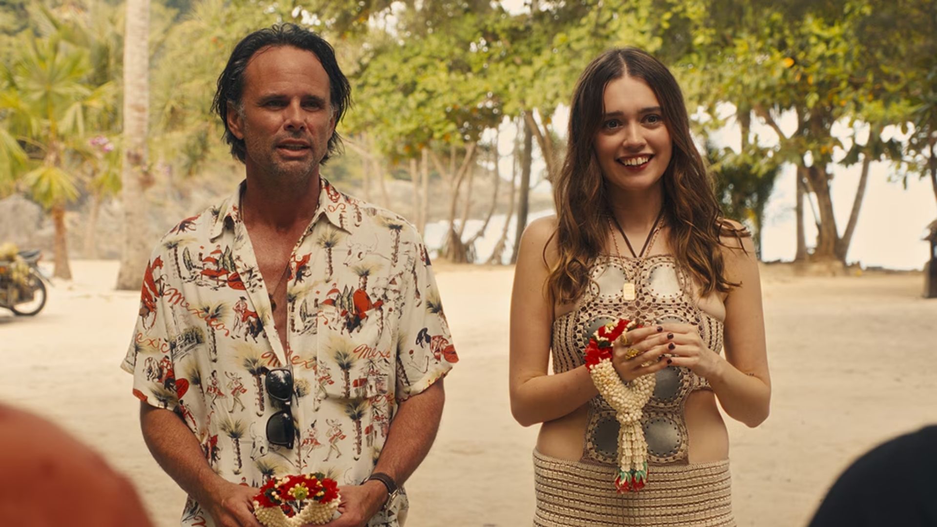 Walton Goggins revela por que deixou de seguir colega de The White Lotus nas redes sociais