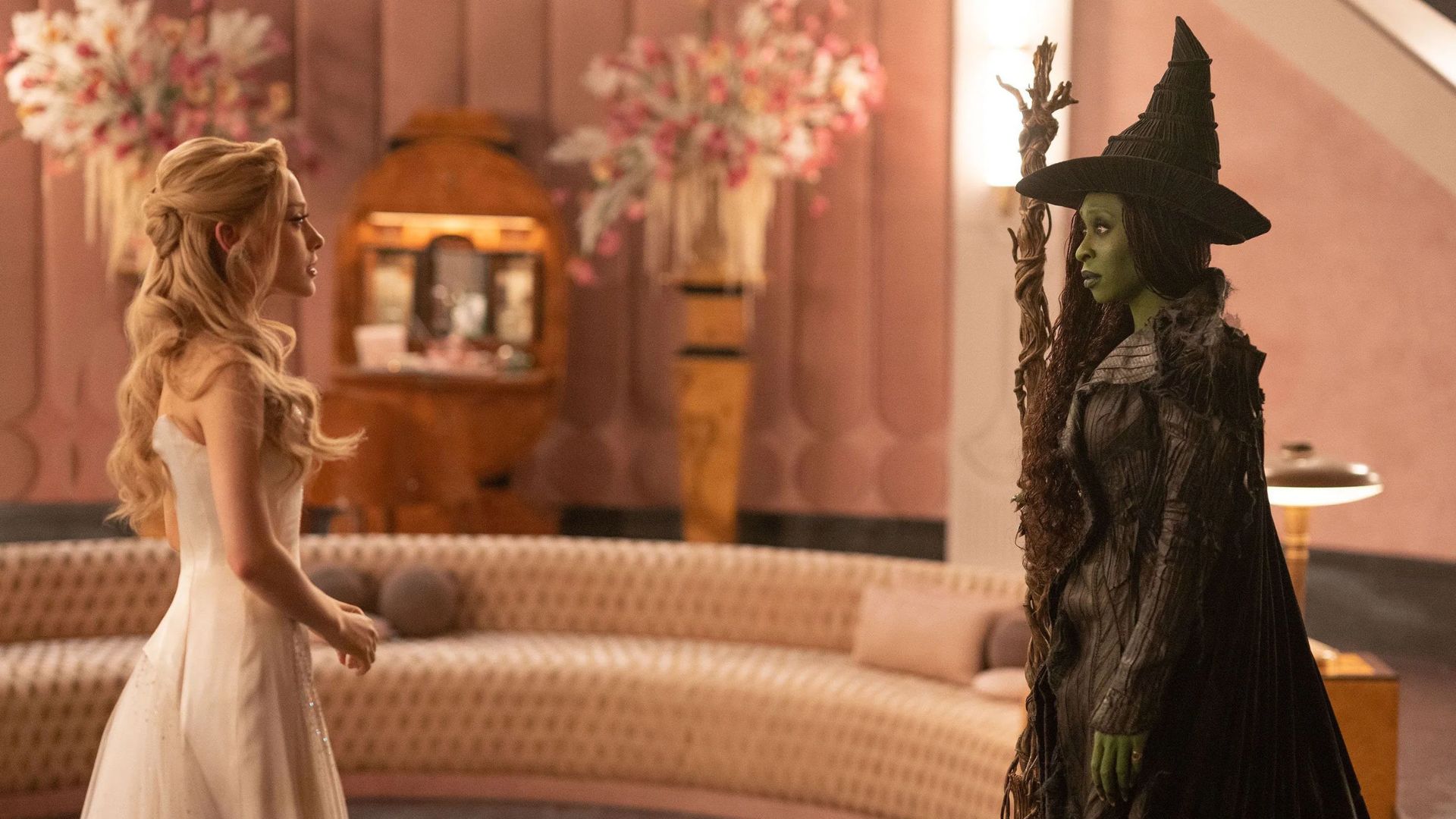 Wicked: Parte 2, com Cynthia Erivo e Ariana Grande, ganha primeiro trailer