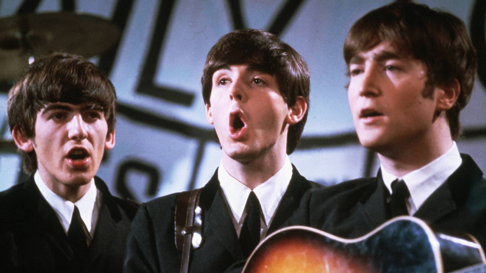 Beatles em 1963 (E-D): George Harrison, Paul McCartney e John Lennon