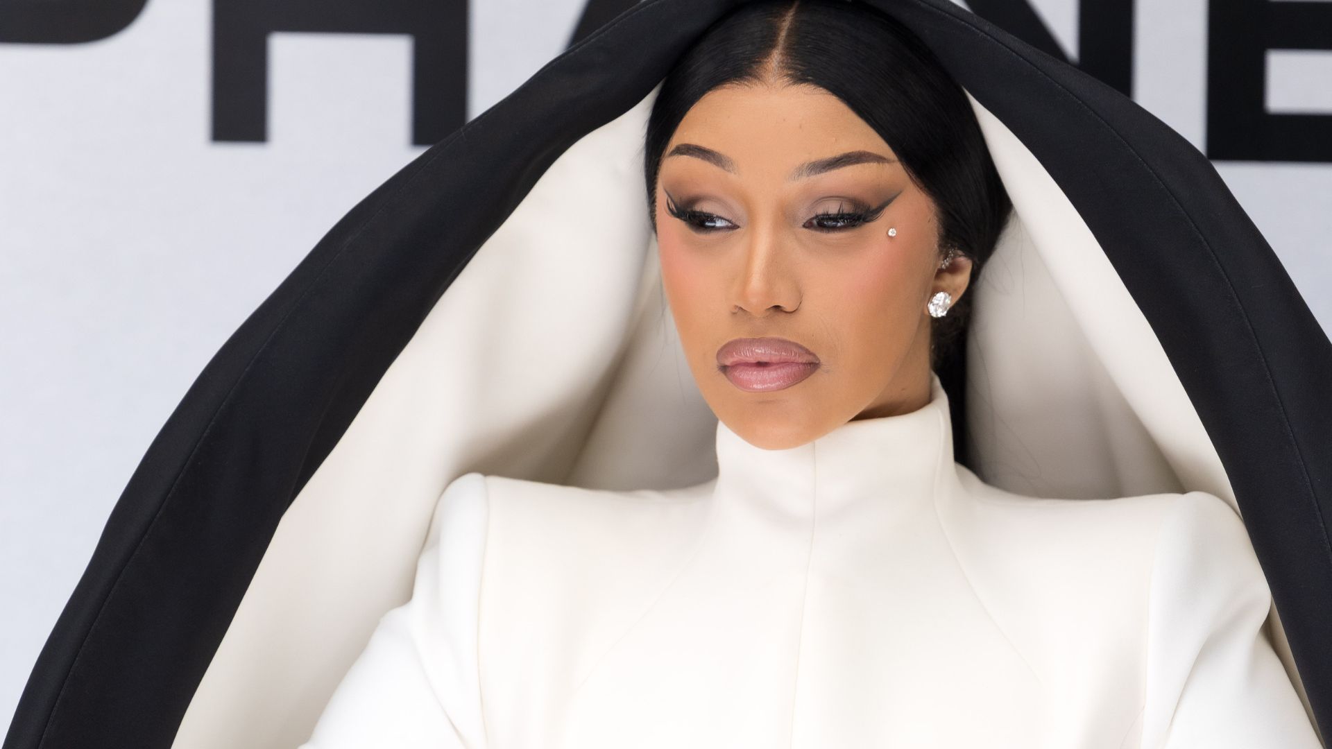 Cardi B no Paris Fashion Week