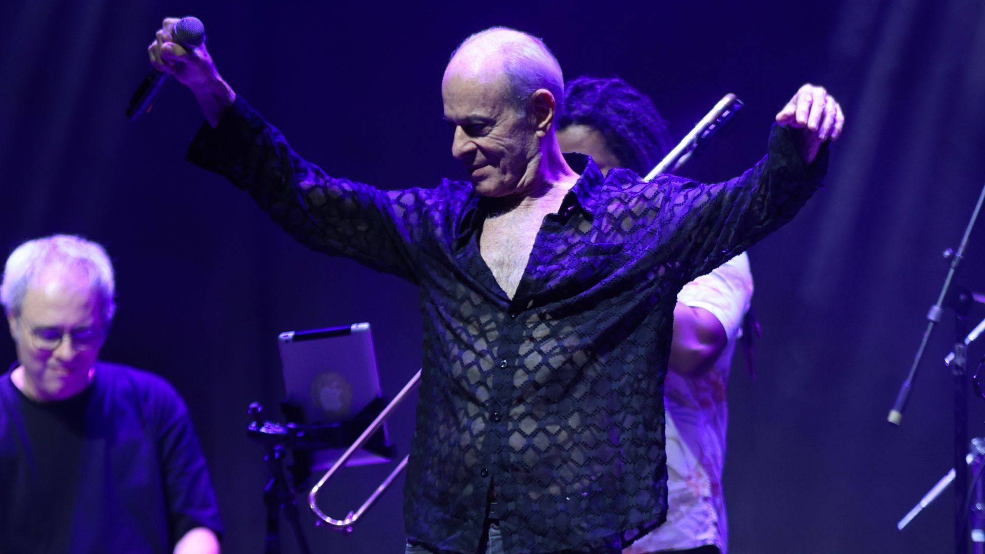 Cazuza atravessa gerações em homenagem com Ney Matogrosso e Sandra Sá