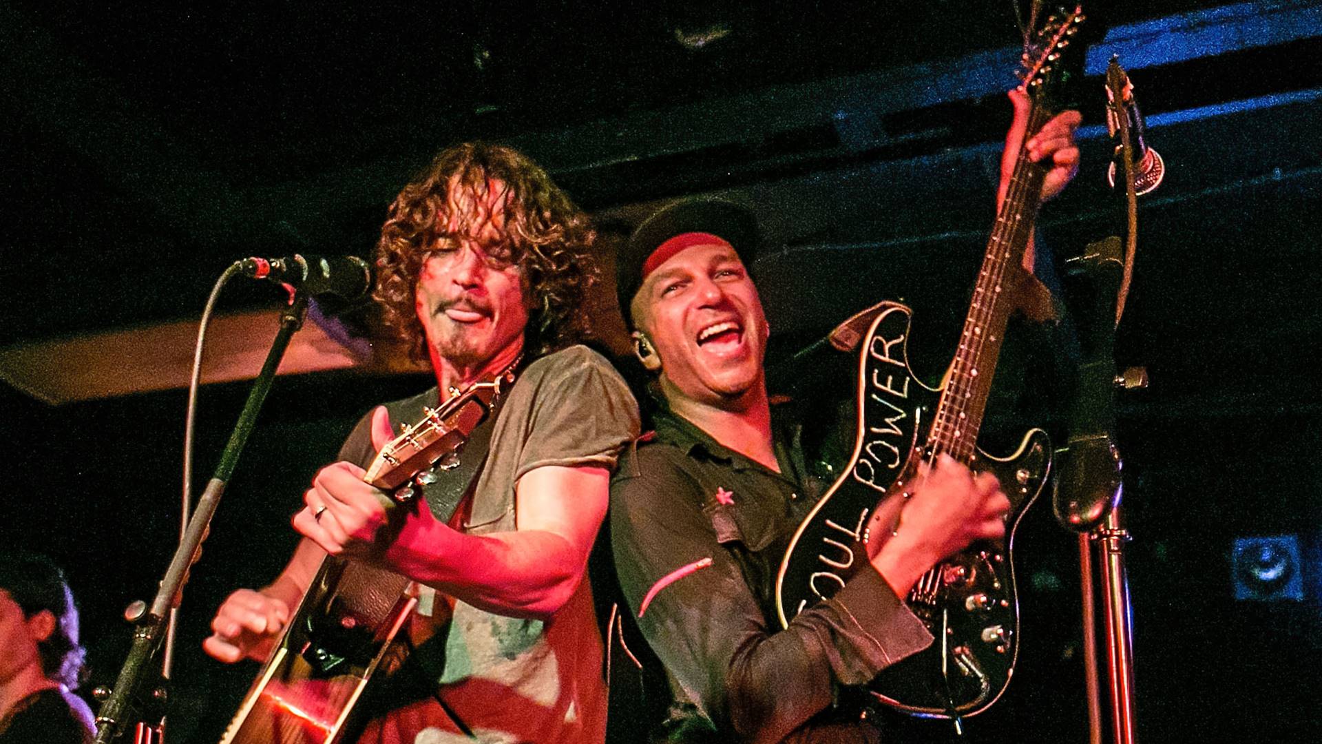 Chris Cornell e Tom Morello em 2014