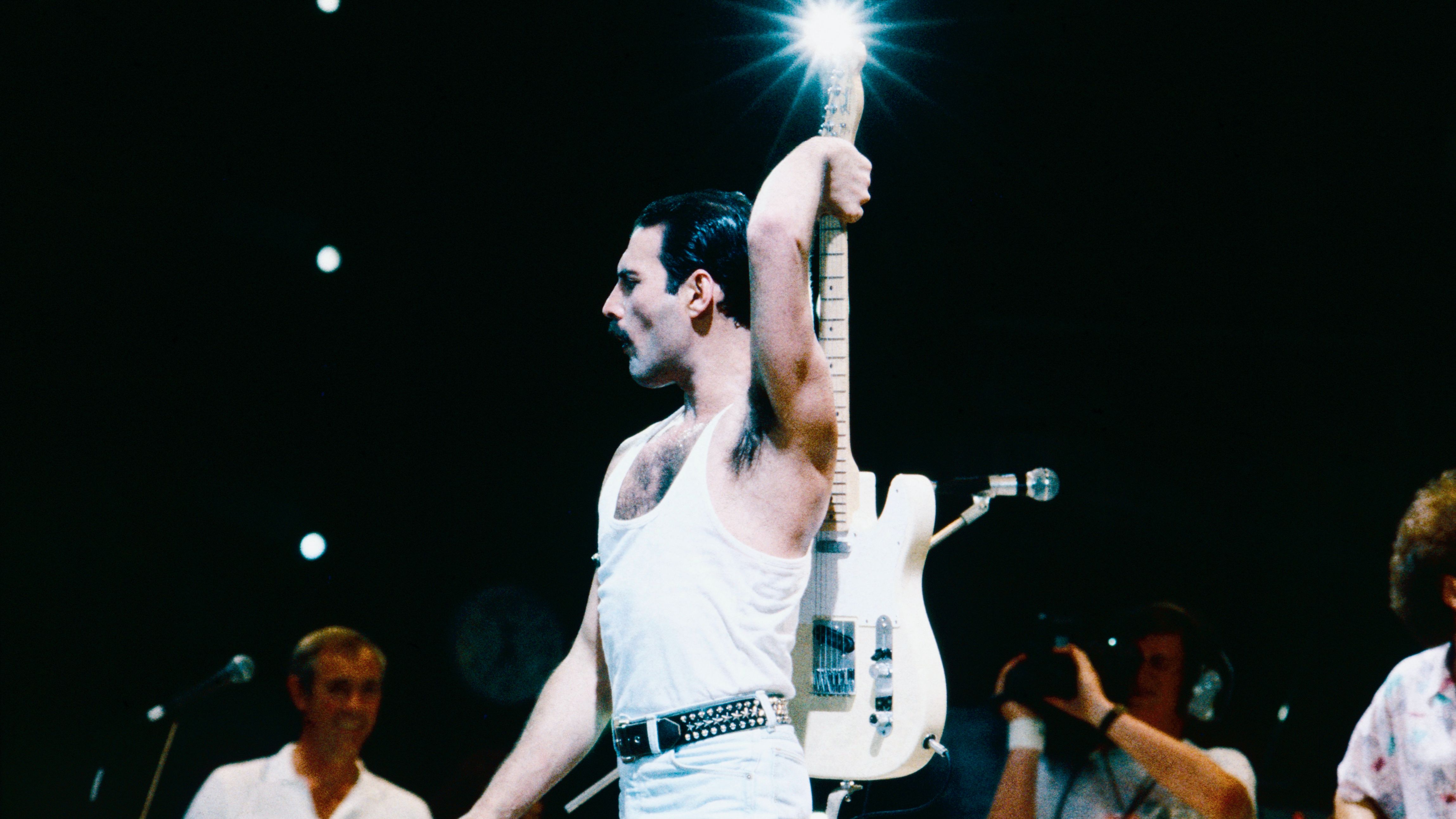Freddie Mercury no Live Aid em 1985 (Foto: Steve Rapport/Getty Images)