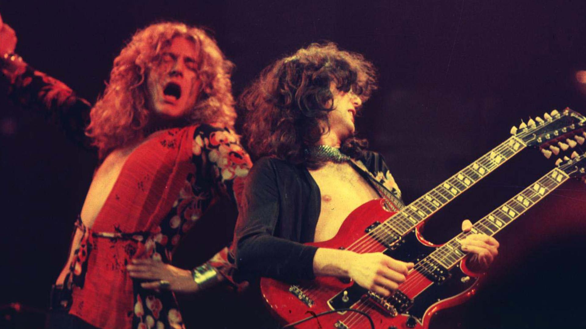 Robert Plant e Jimmy Page, do Led Zeppelin, em 1975