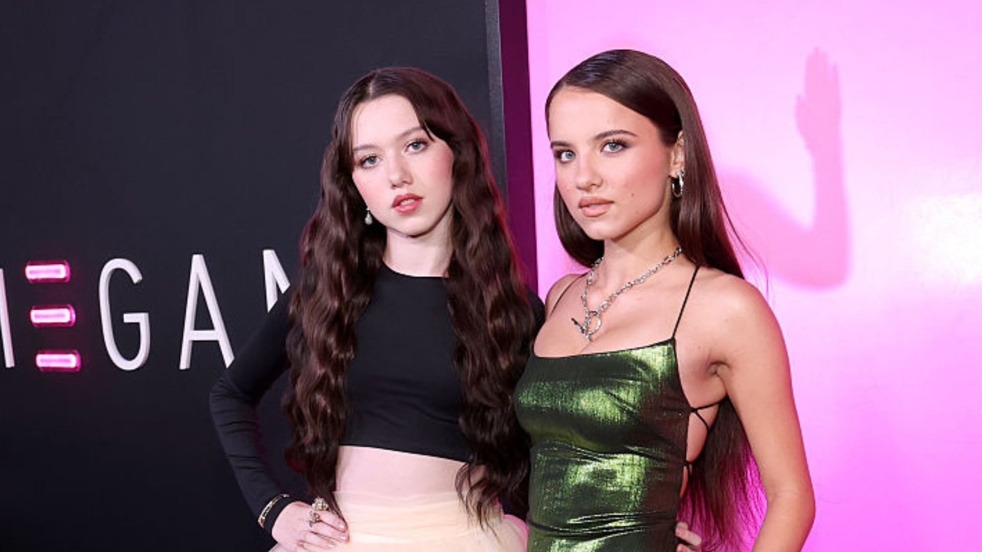 ‘M3GAN’ e ‘O Telefone Preto’, filmes de terror com continuações em 2025, têm laços de sangue fora das telas (Kevin Mazur/Kevin Mazur/Getty Images)