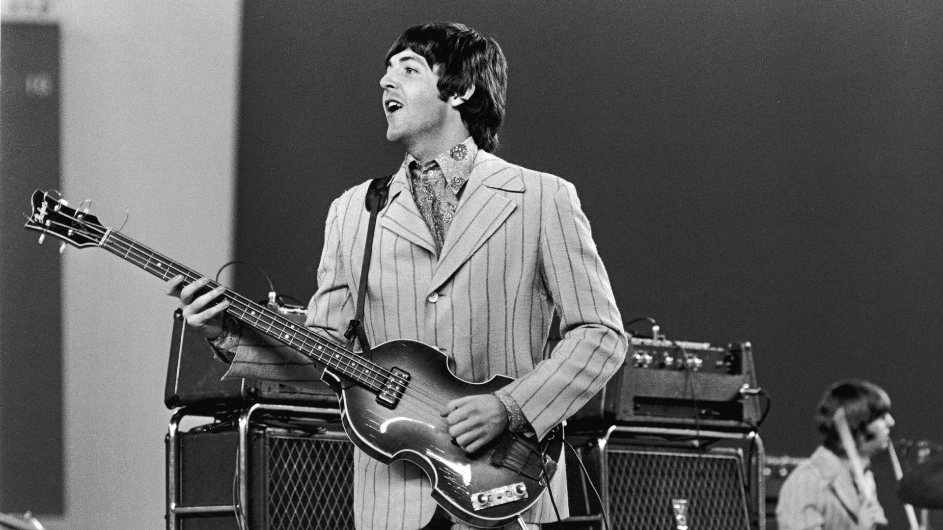 Paul McCartney com os Beatles em 1966 - Foto: Getty Images