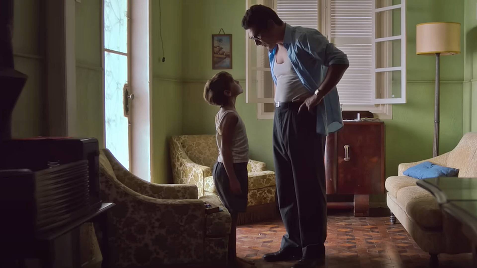 Rômulo Braga em cena do filme Homem com H