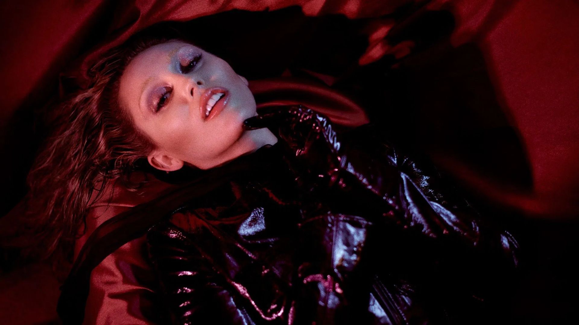 'Something Beautiful', álbum visual Miley Cyrus, chega ao Disney+