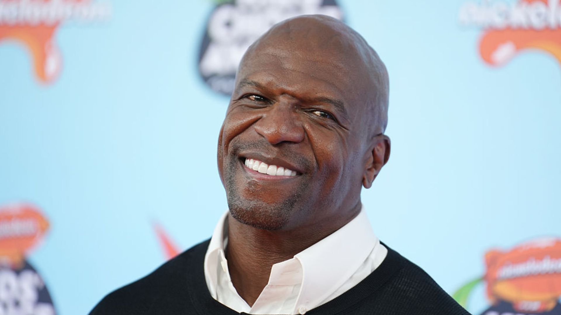 Terry Crews ganha cartaz de 'Cidade de Deus' e se emociona; veja vídeo