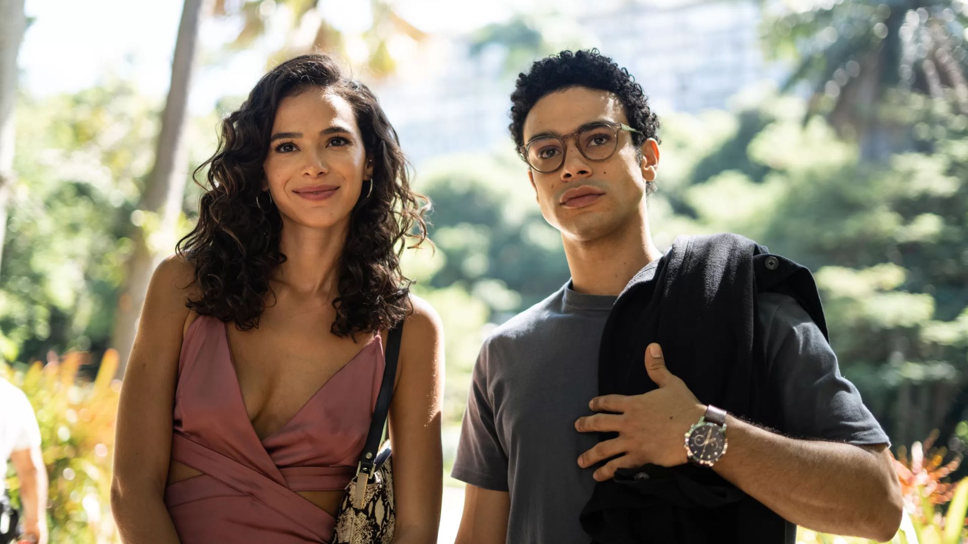 Amor da Minha Vida, série com Bruna Marquezine, introduz novos personagens em imagens inéditas do 2º ano