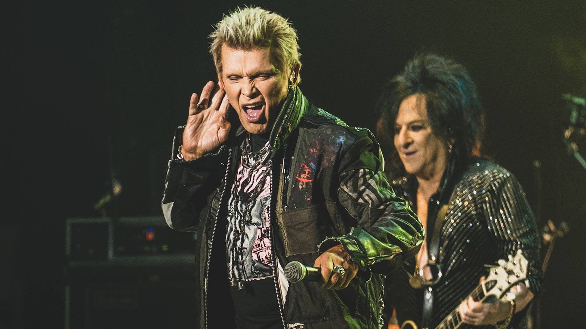 O cantor Billy Idol e o guitarrista Steve Stevens em 2025