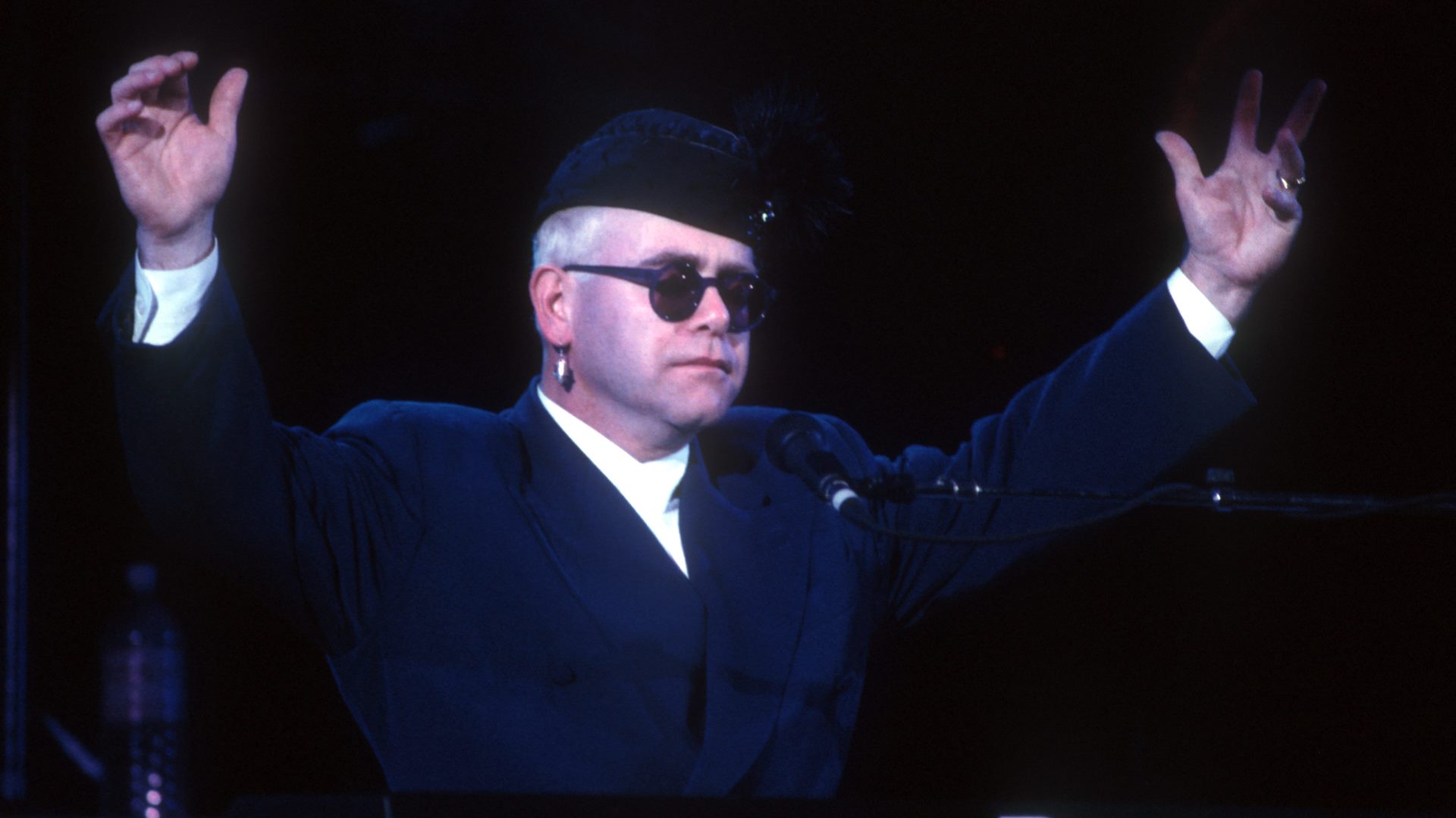 Elton John em 1988