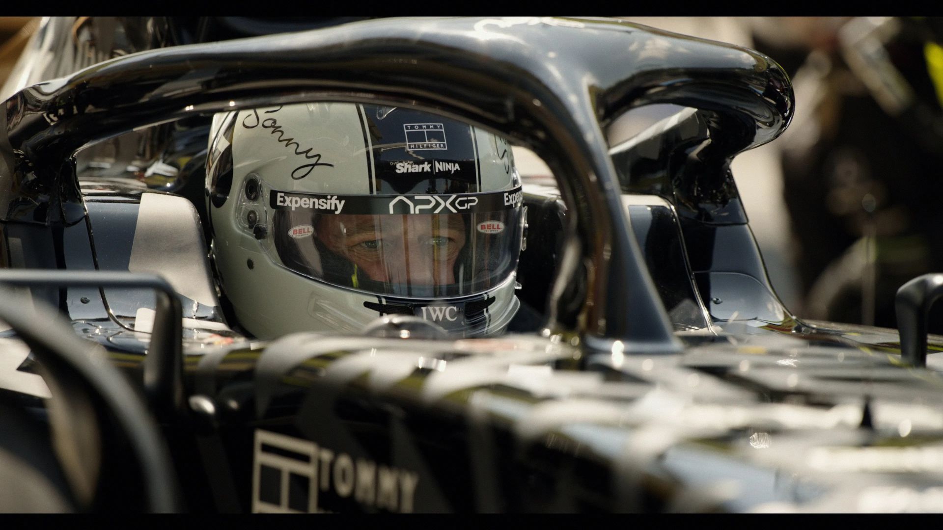 'F1: O Filme', maior sucesso da carreira de Brad Pitt, retorna aos cinemas em IMAX