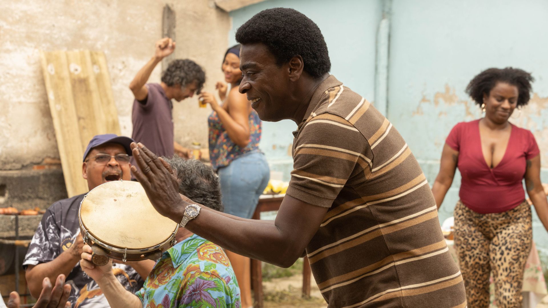 'Não queria que vissem o cantor', revela Seu Jorge sobre personagem em 'A Melhor Mãe do Mundo' (Divulgação/+Galeria)