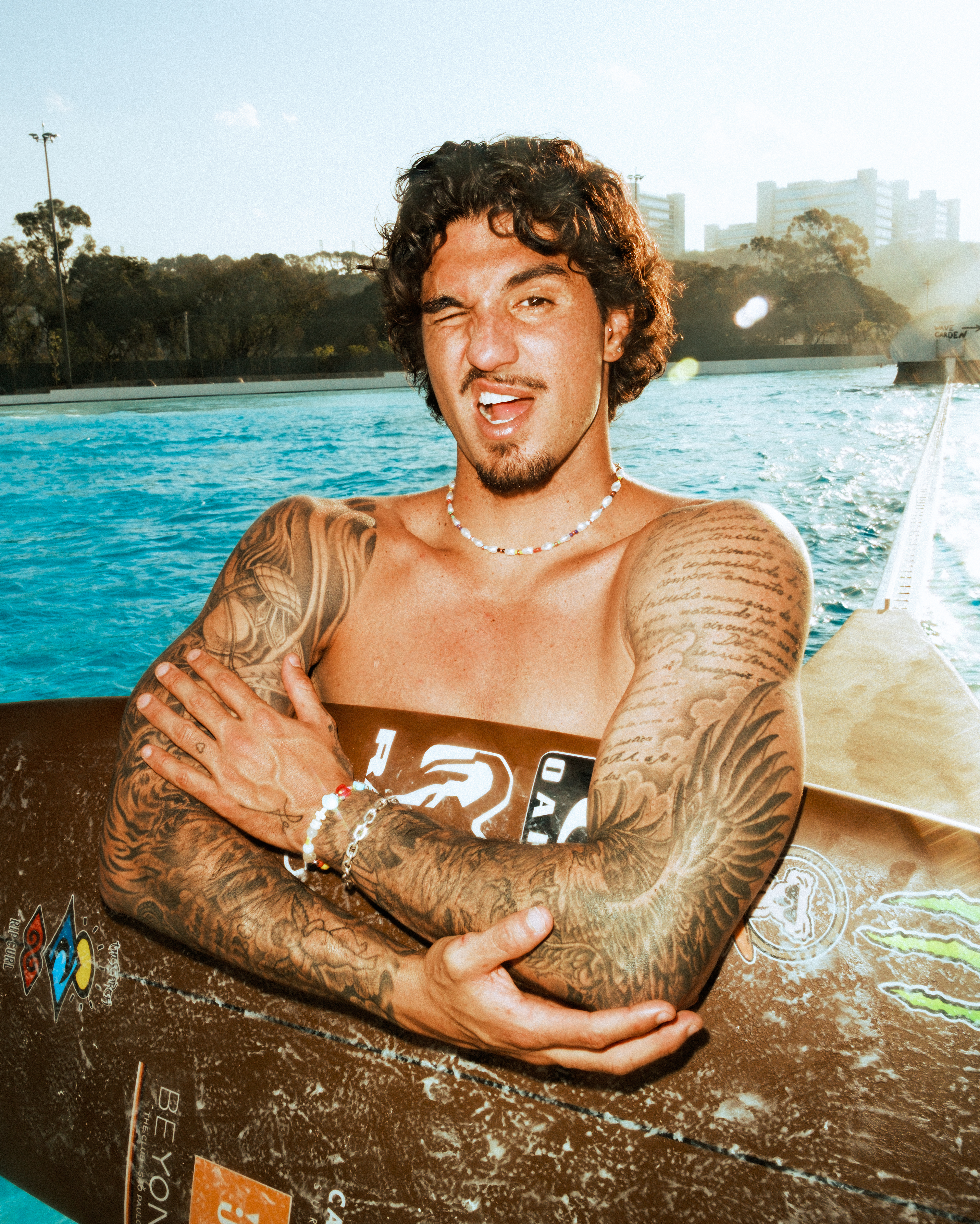 A trilha sonora de Gabriel Medina: quando a música encontra o mar (Foto: Fred Othero)