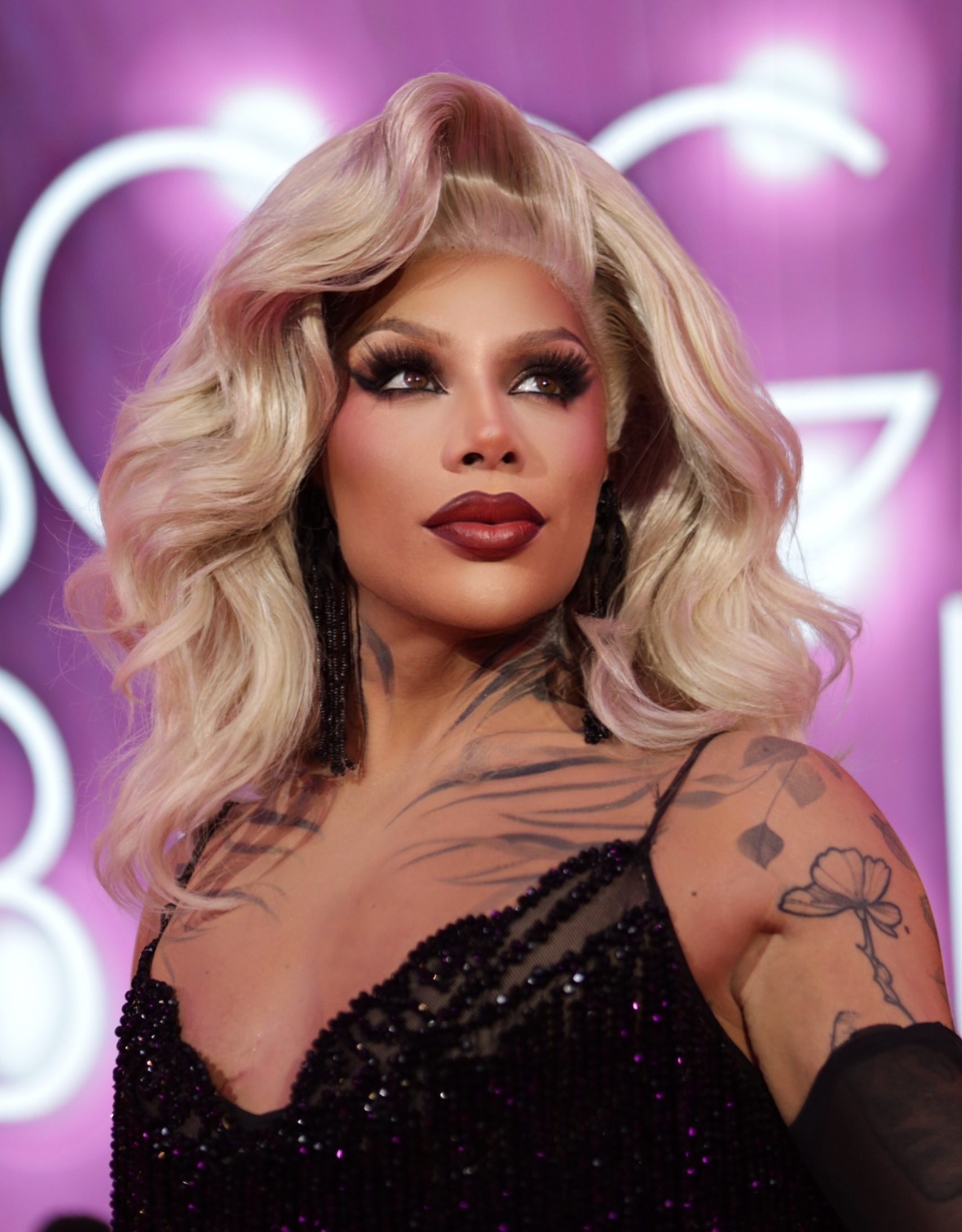 Se não fosse cantora, não seria a Grag Queen cantora e apresentadora do Drag Race Brasil fala sobre carreira na música e o seu primeiro álbum (Foto: Divulgação)