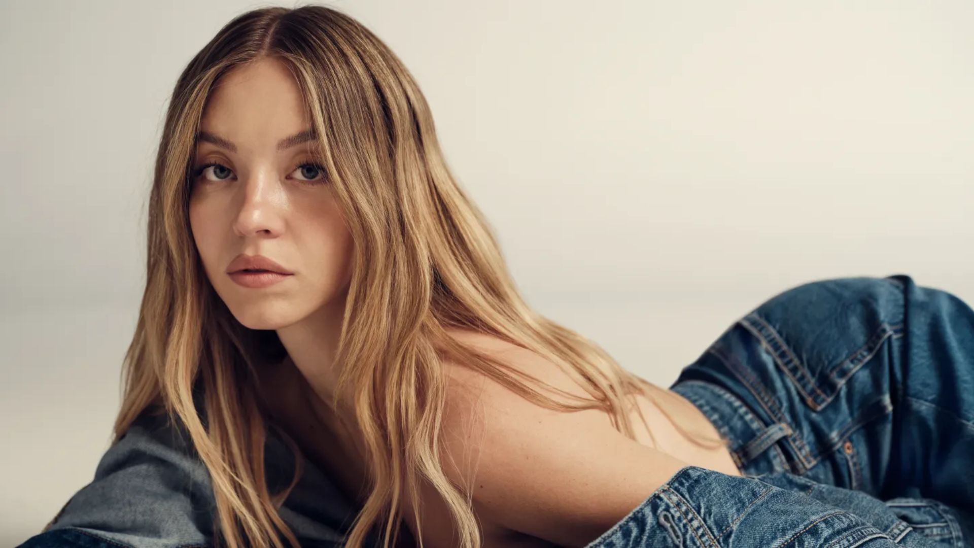 Sydney Sweeney fracassa nas bilheterias americanas após campanha polêmica