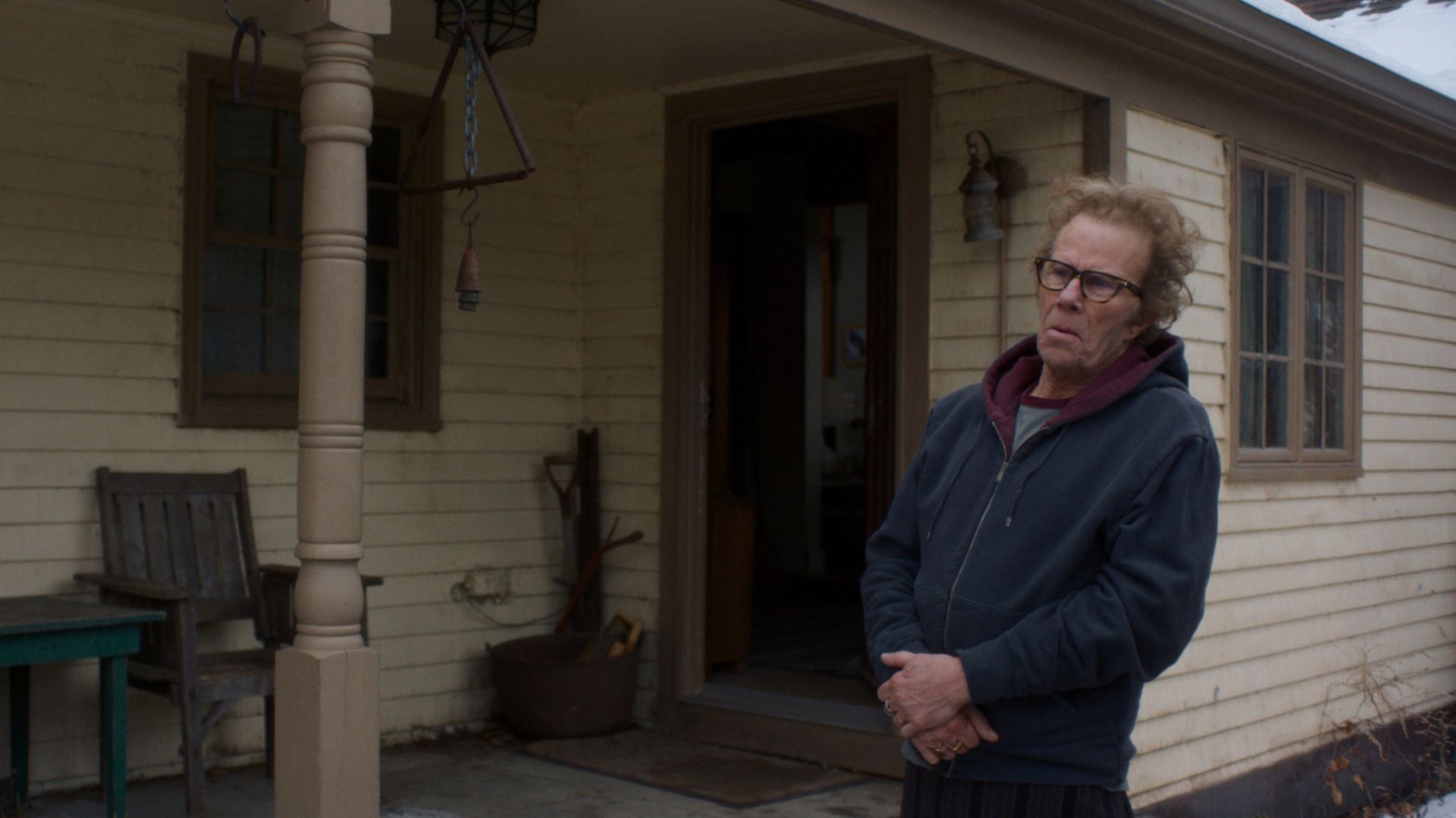 Tom Waits em "Pai Mãe Irmã Irmão"