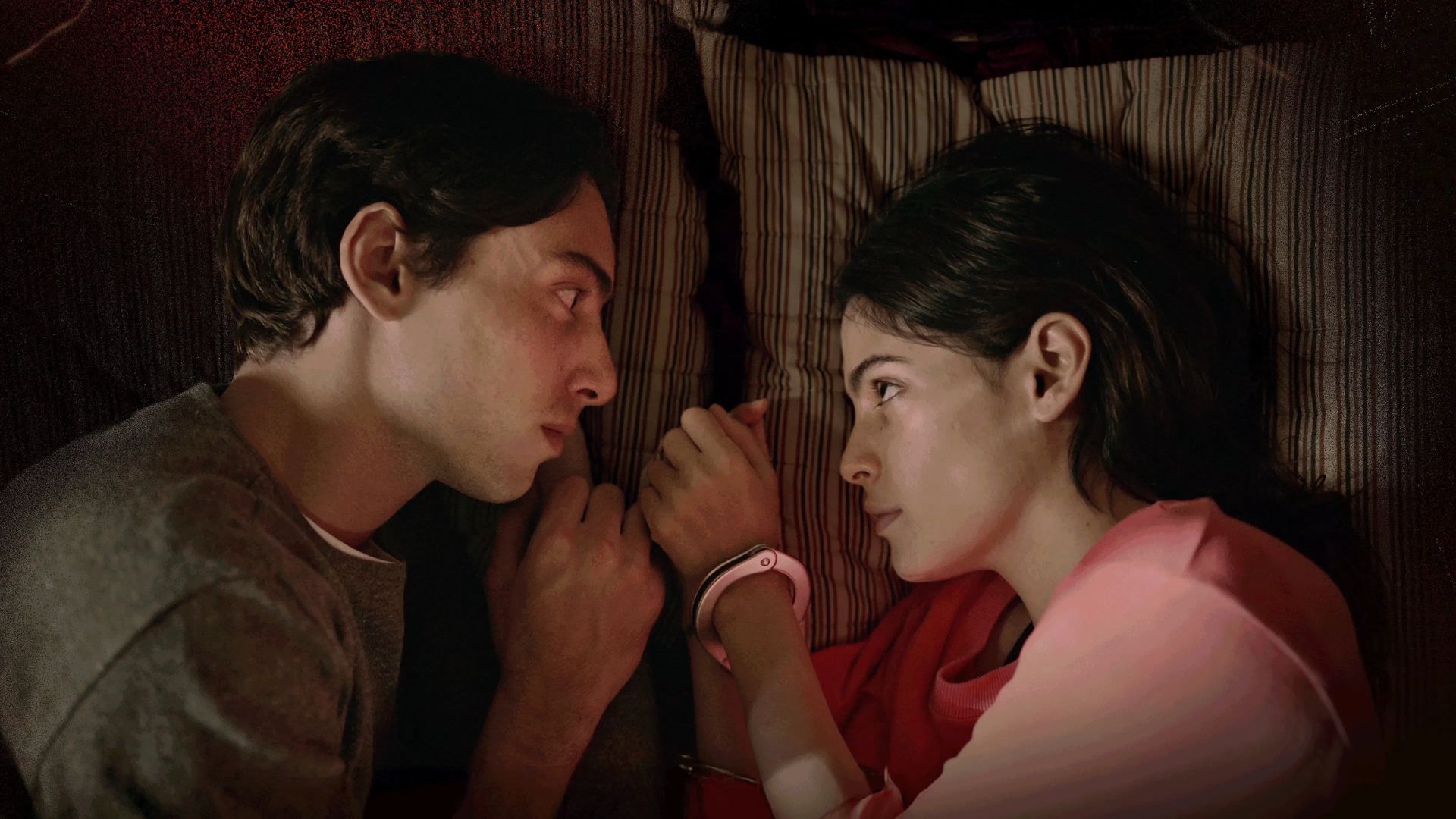 Zé Ibarra e Ana Frango Elétrico recriam sucessos de Pixinguinha e Rita Lee para Dias Perfeitos, do Globoplay