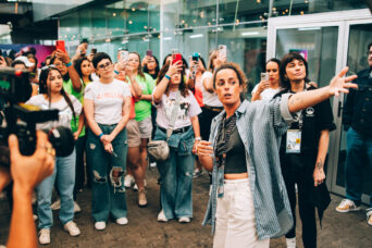 Visita dos fãs dos Backstreet Boys ao backstage(Foto: Divulgação The Town)