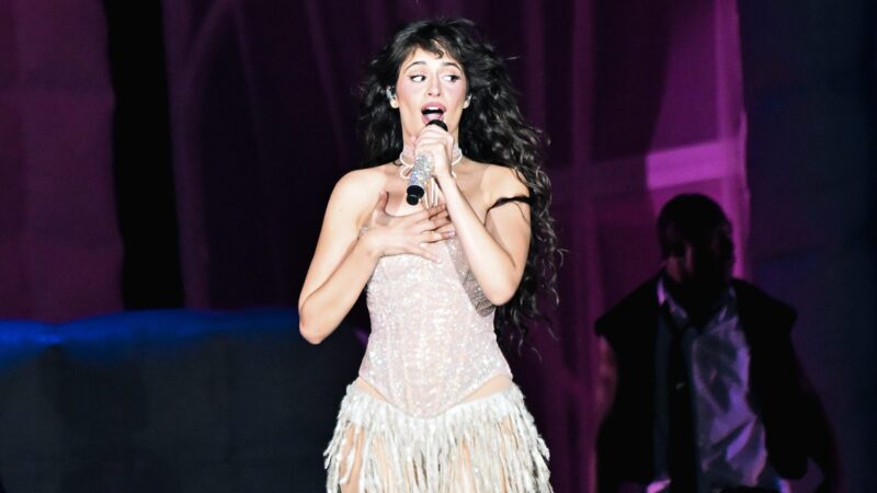 Camila Cabello em show no The Town 2025 (Foto: Ellen Artie @ellenartie)