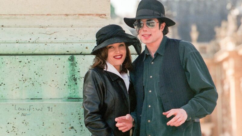 Lisa Marie Presley e Michael Jackson, Paris 1994 (Foto: Stephane Cardinale/Sygma via Getty