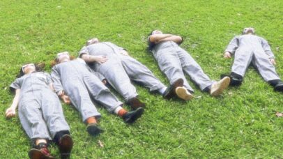 Pelados em "O Roubo da Pasta Azul"