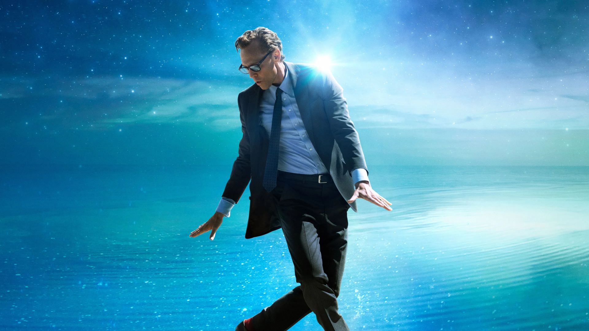 'A Vida de Chuck', com Tom Hiddleston, estreia nos cinemas brasileiros