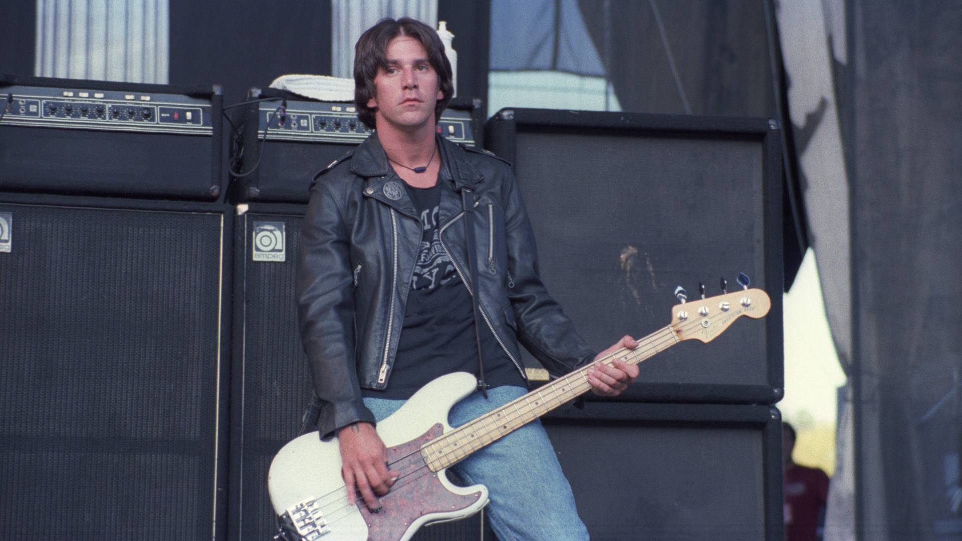 C.J. Ramone em 1996 (Foto: Jim Steinfeldt/Michael Ochs Archives/Getty Images)