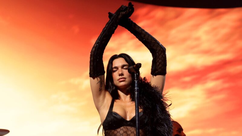 A cantora Dua Lipa - Foto: Kevin Mazur / Getty Images for ABA