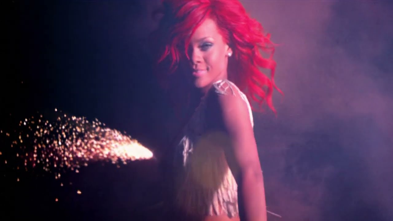 Rihanna no clipe de "Only Girl (In the World)" (Foto: Reproducao/YouTube)