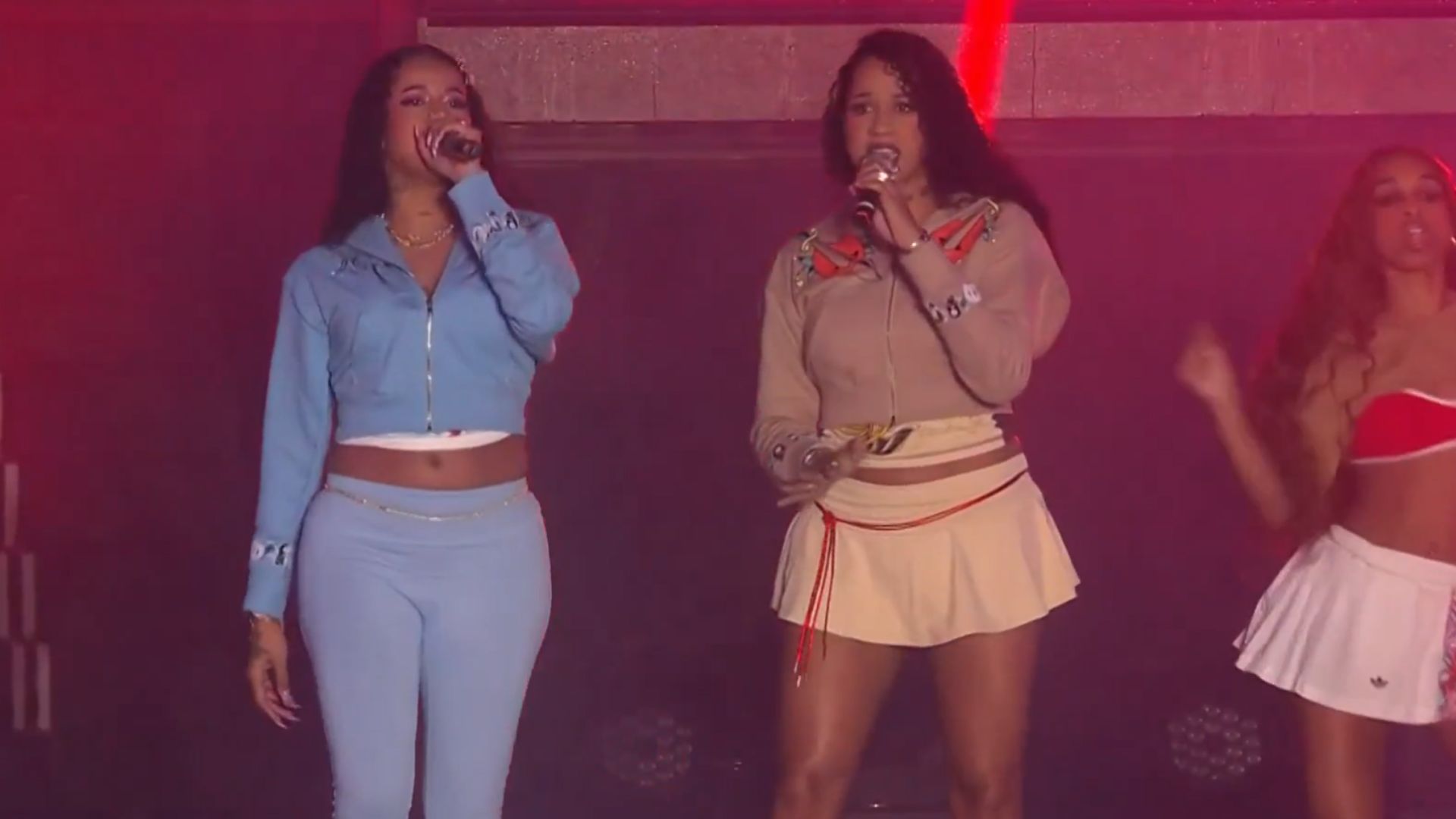 Tasha & Tracie fazem show em nível de headliner no The Town