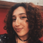 Giovana Laurelli (@gii_laurelli)