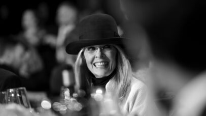 Diane Keaton sorrindo em evento