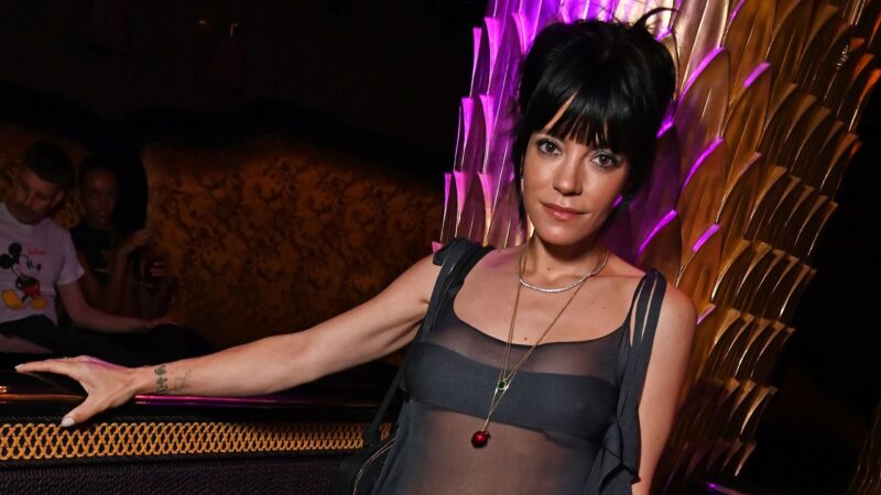 Lily Allen, que lançou novo álbum, West End Girl, após término com David Harbour