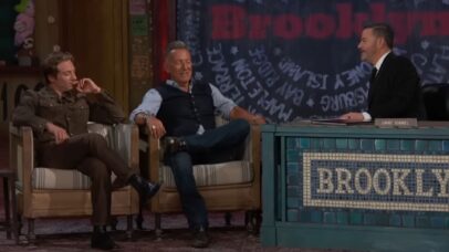 Jeremy Allen White e Bruce Springsteen no programa "Jimmy Kimmel Live!" (Foto: Reprodução Youtube)