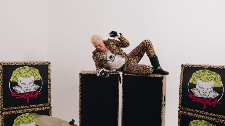 Supla mistura rock e IA no novo clipe de “Mamma’s Boy”